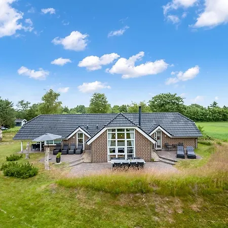 Annlis - 4km From The Sea By Interhome *